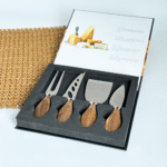 SET X 4 CUCHILLOS PARA QUESO MANGO DE MADERA ACACIA