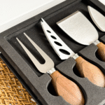 SET X 4 CUCHILLOS PARA QUESO MANGO DE MADERA ACACIA - Imagen 2