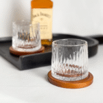 VASO WHISKY CON BASE MADERA
