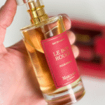 PERFUME LE BON ROUGE 110ML + ESTUCHE Y PERFUMERO - Imagen 4