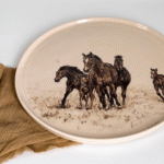 BANDEJA CIRCULAR DE CERÁMICA CABALLO - Imagen 4