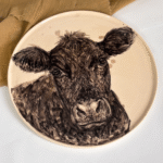 BANDEJA CIRCULAR DE CERÁMICA VACA - Imagen 4