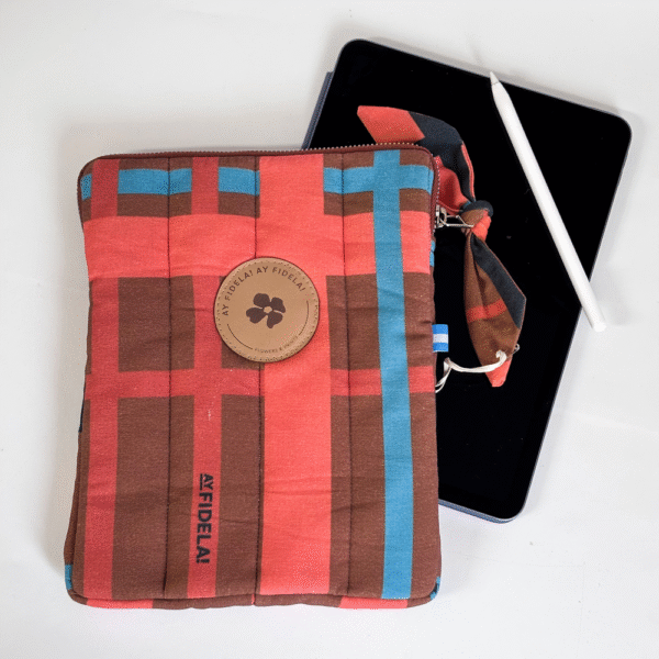 FUNDA TABLET HAPPY ESCOCÉS