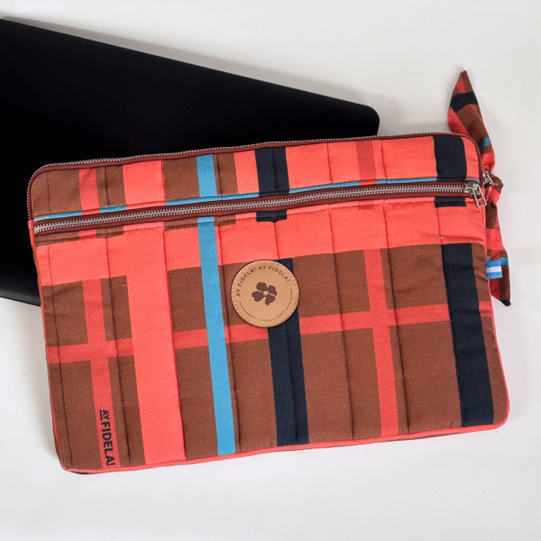 FUNDA NOTEBOOK 15,6" HAPPY ESCOCÉS