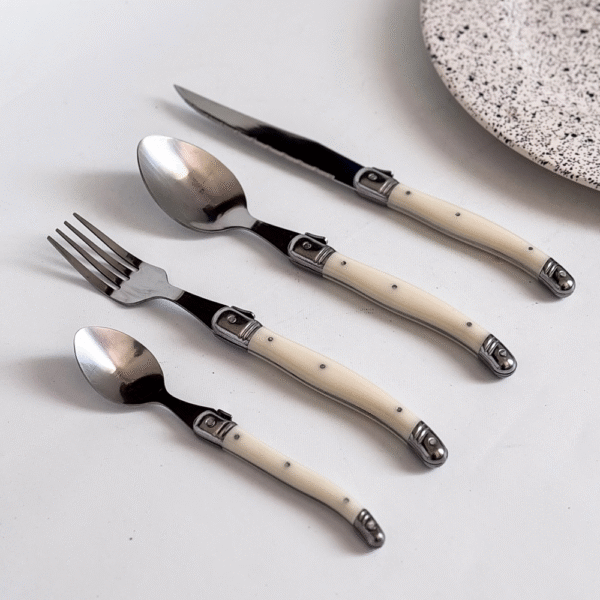 SET X24 CUBIERTOS PRAGA BLANCO