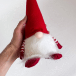 ADORNO DUENDE CON SOMBRERO Y LUZ 30CM - Imagen 2