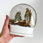 ADORNO GLOBO DE NIEVE CON PESEBRE - Imagen 4