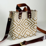 CARTERA MINIBAG MEXICO ROMBOS DORADOS Y BLANCO