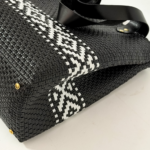 BOLSO HANDBAG MEXICO NEGRO CON GUARDA BLANCA - Imagen 4
