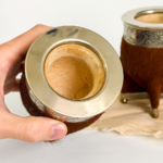 MATE IMPERIAL DE CUERO PELUDO BASE BOLITAS - Imagen 2