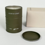 VELA DRUM LOUIS & LEWIS ROSSO-GREEN 320ML - Imagen 4