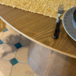 MESA VERA REDONDA DE ROBLE 120CM - Imagen 3