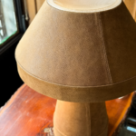 LÁMPARA HONGO DE CUERO MARRÓN - Imagen 2