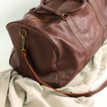 BOLSO VIAJERO DE CUERO - Imagen 4