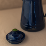 TETERA DECORATIVA XL AZUL Y VERDE Feria - Imagen 3
